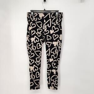 Torrid Plus Size Heart Patterned Black And White Women's Cropped Leggings 0
